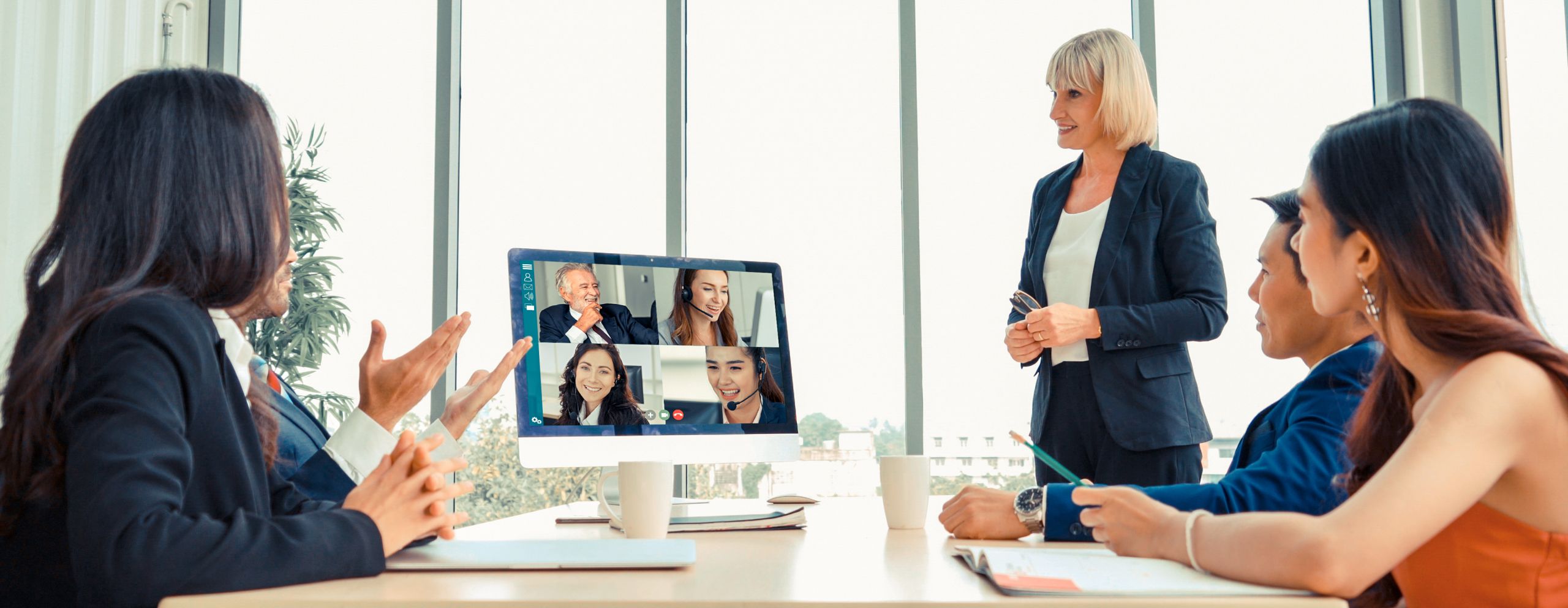 Virtuelle Zusammenarbeit und moderner digitaler Arbeitsplatz